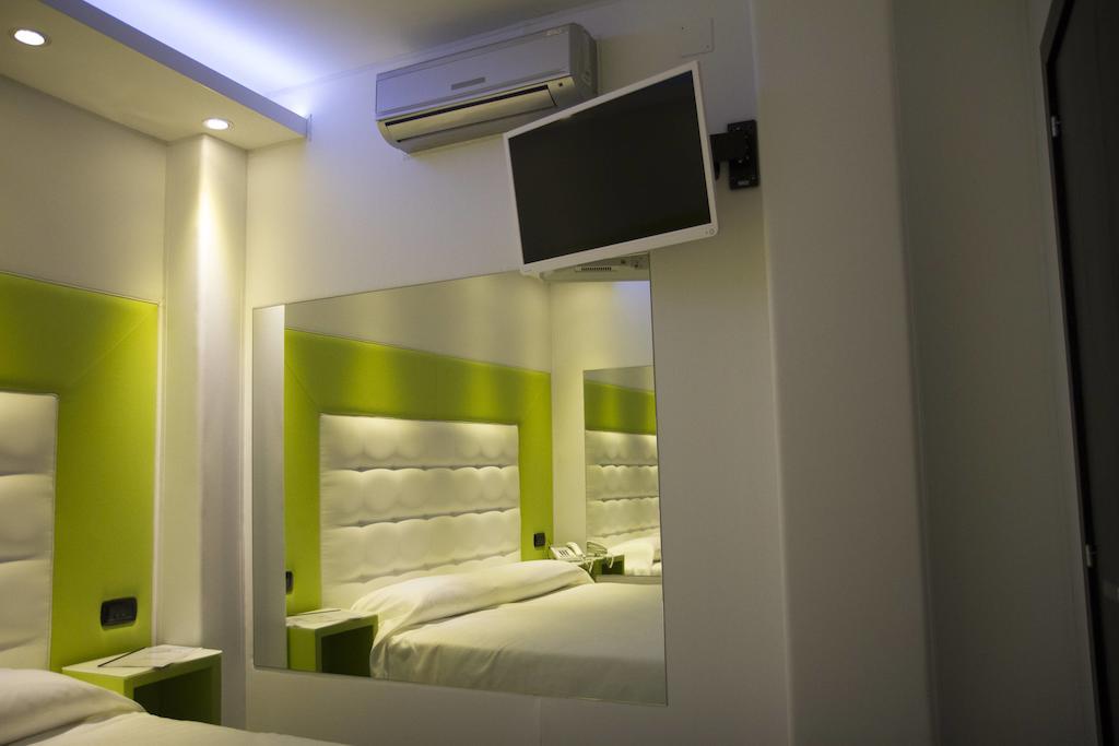Kleopatra Design Hotel เนเปิลส์ ภายนอก รูปภาพ