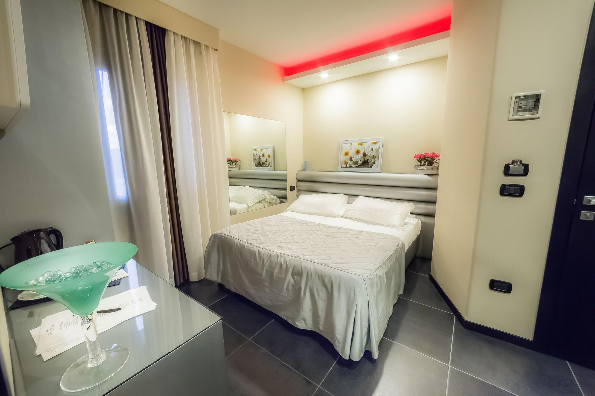 Kleopatra Design Hotel เนเปิลส์ ภายนอก รูปภาพ