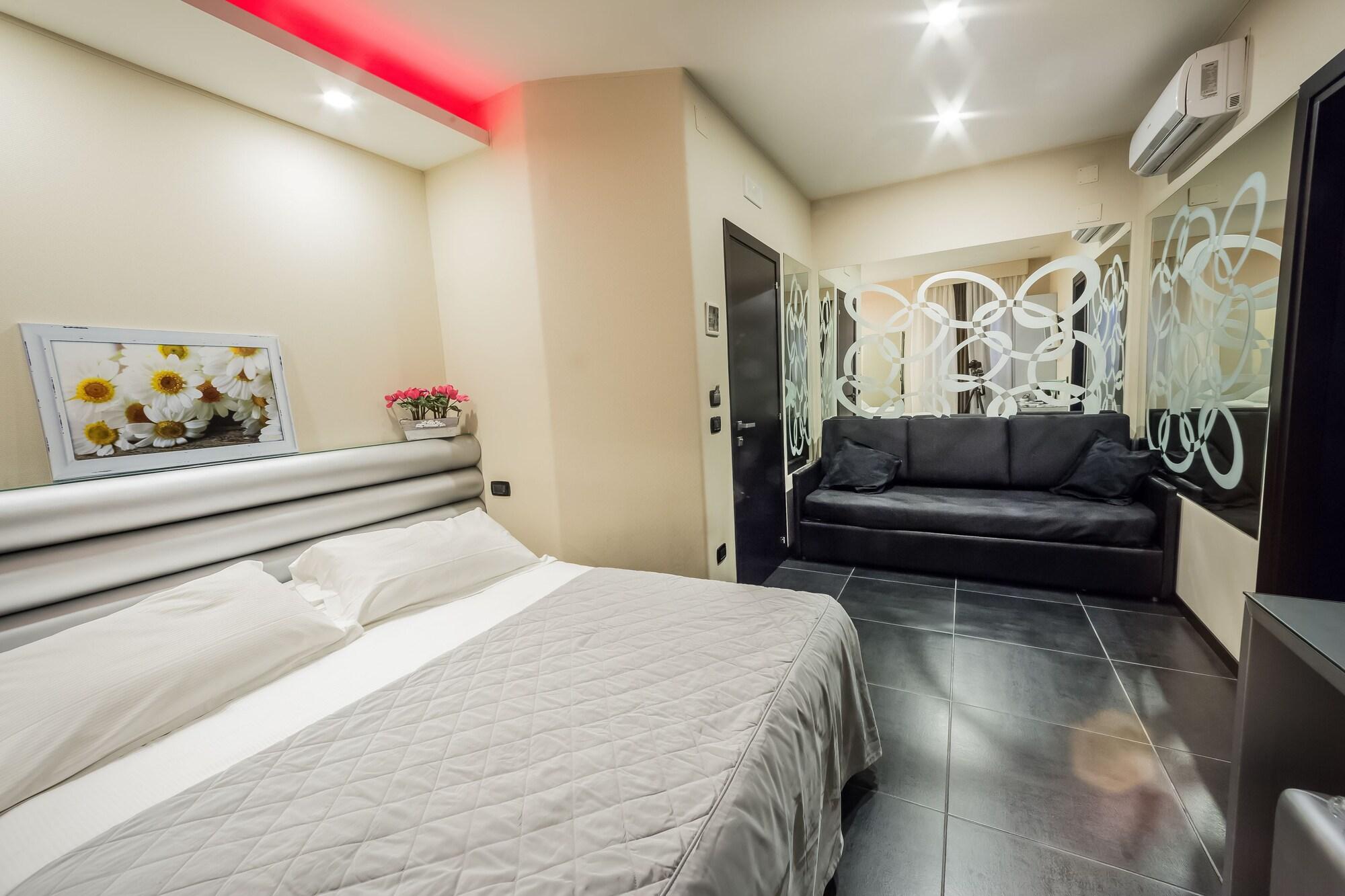 Kleopatra Design Hotel เนเปิลส์ ภายนอก รูปภาพ