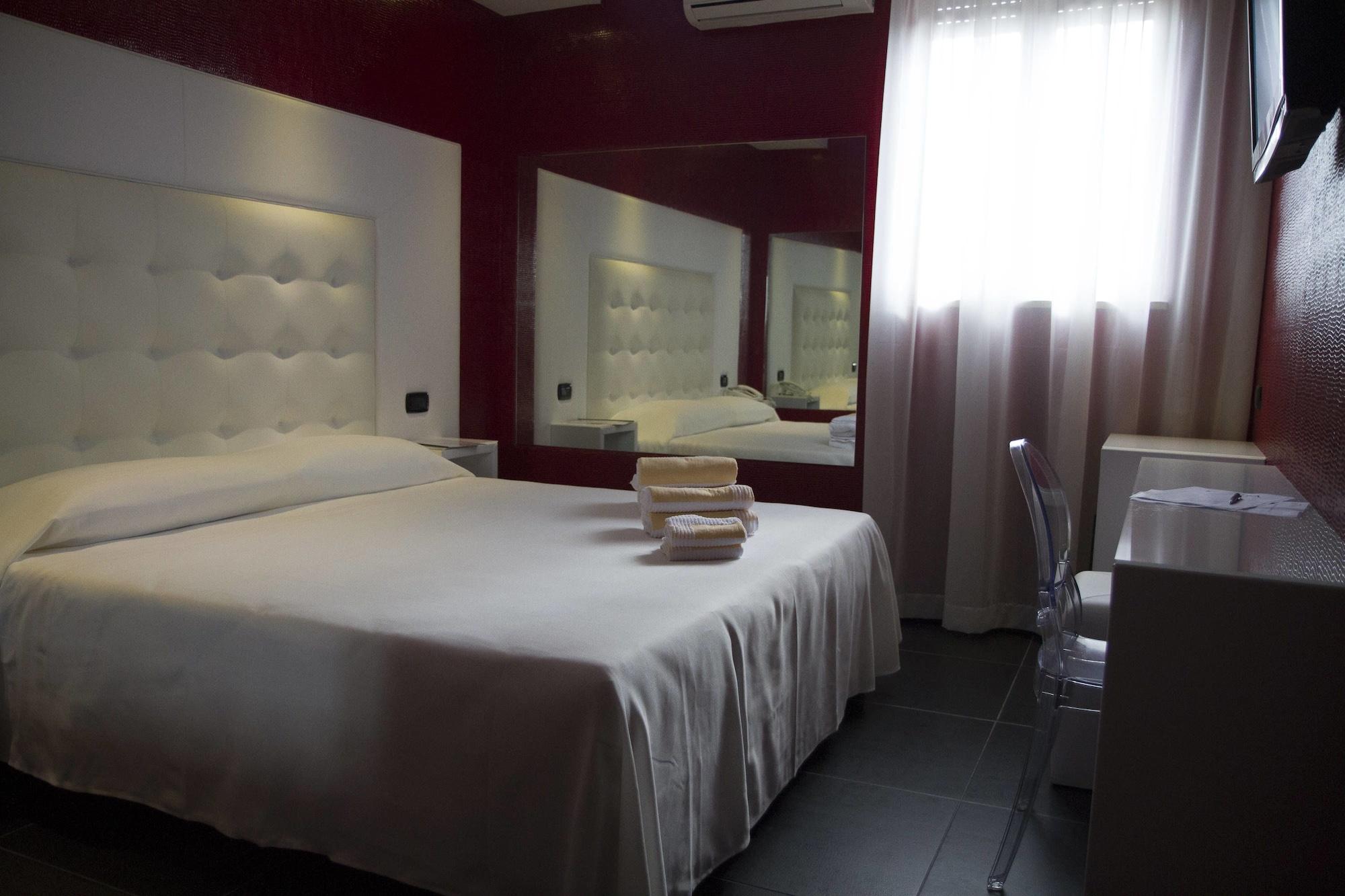 Kleopatra Design Hotel เนเปิลส์ ภายนอก รูปภาพ