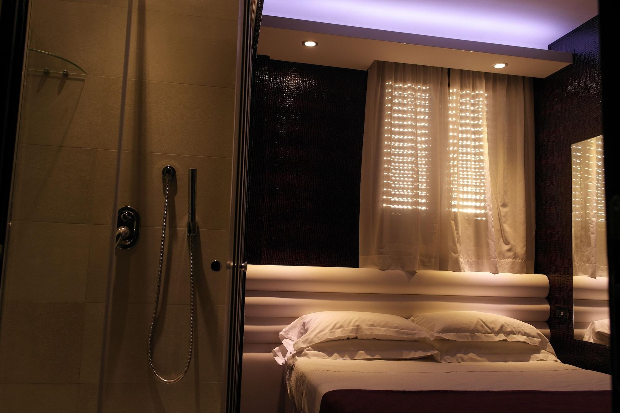Kleopatra Design Hotel เนเปิลส์ ภายนอก รูปภาพ