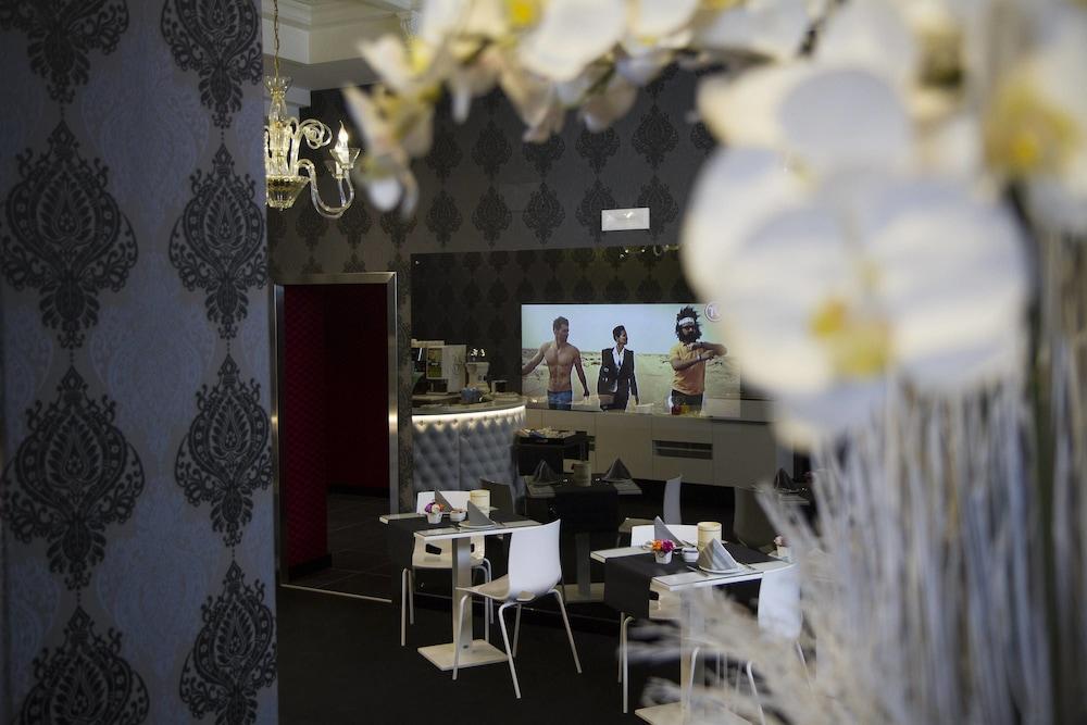 Kleopatra Design Hotel เนเปิลส์ ภายนอก รูปภาพ