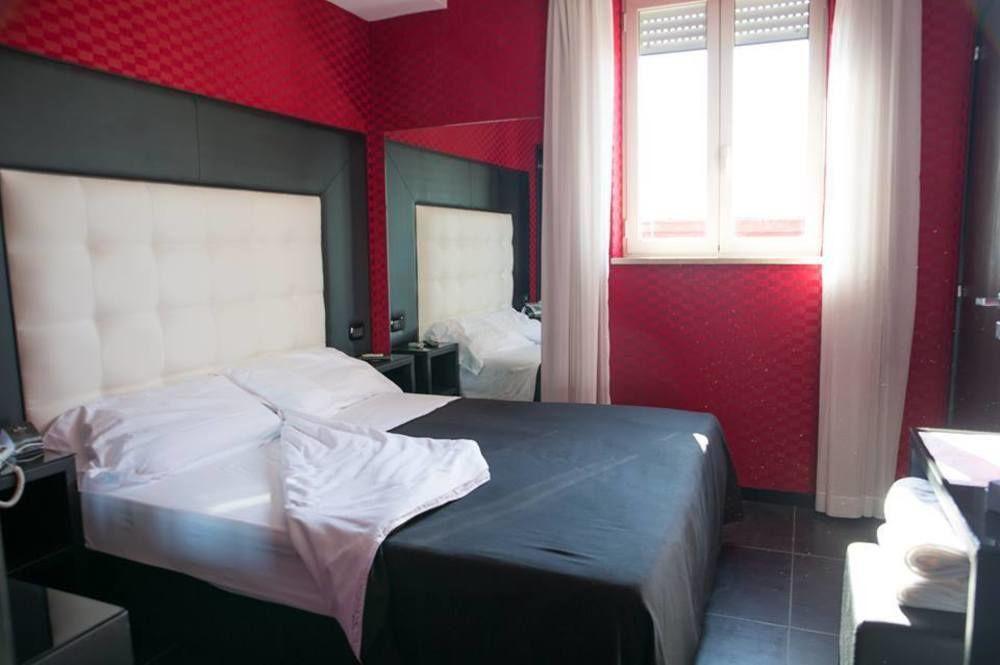Kleopatra Design Hotel เนเปิลส์ ภายนอก รูปภาพ