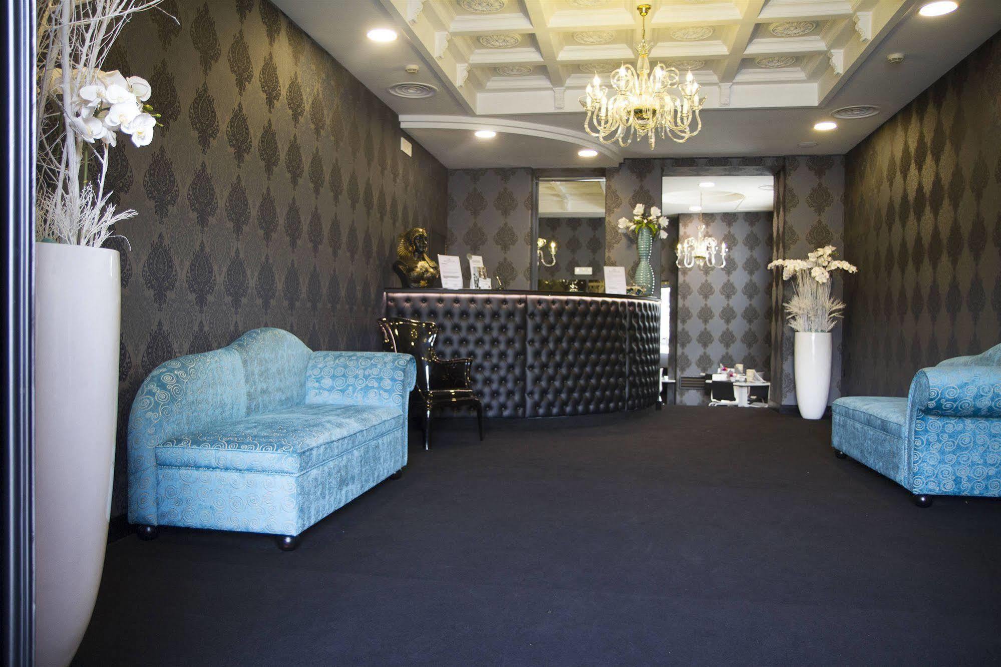 Kleopatra Design Hotel เนเปิลส์ ภายนอก รูปภาพ